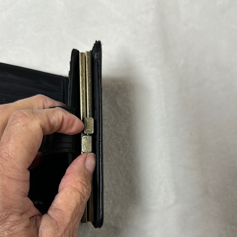 Black  Wallet - Picture 9 of 12